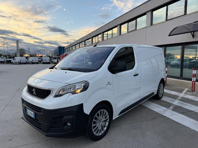 Peugeot EXPERT L2H1 2.0 120 EAT 8