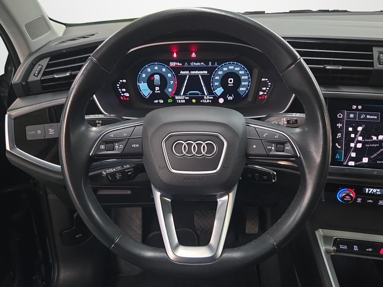 Audi Q3 45 TFSI e S tronic Business