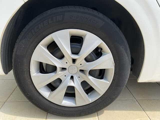 Peugeot 208 1.4 HDi 68 CV 5 porte Active
