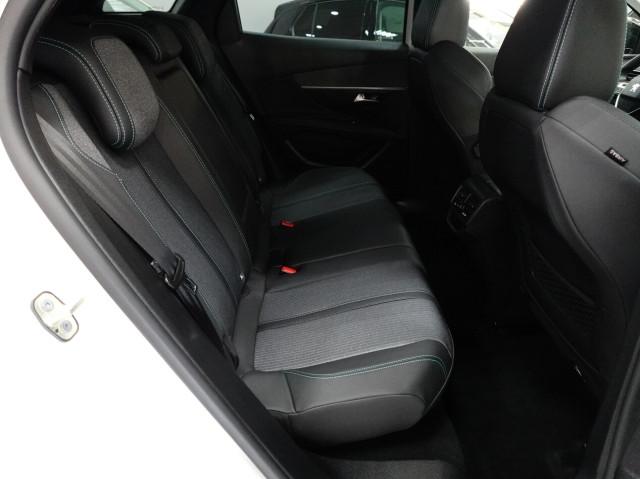 Peugeot 3008 II 1.5 BlueHDI 130 CV ALLURE