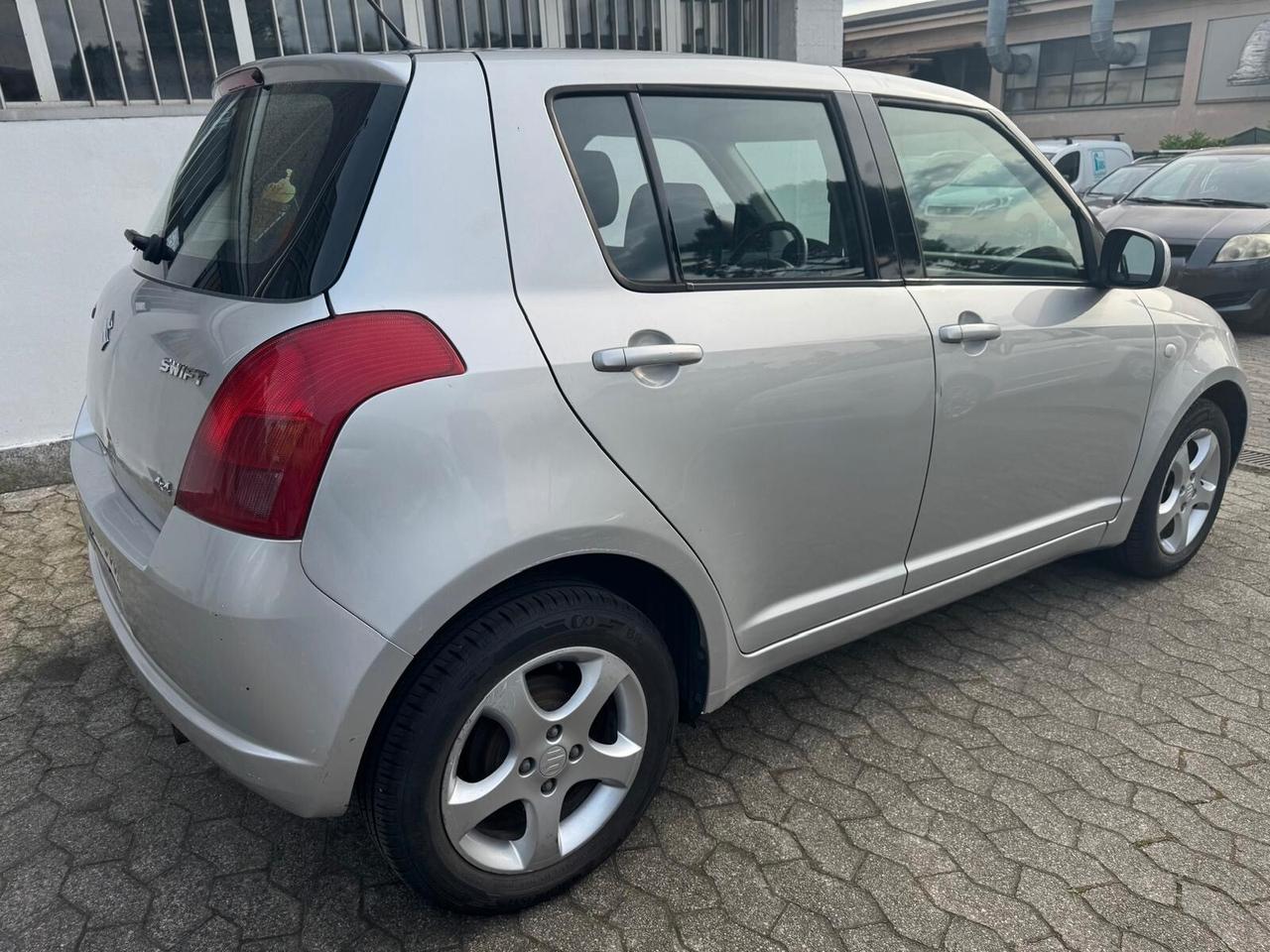 Suzuki Swift 1.3 4x4 5p. GL