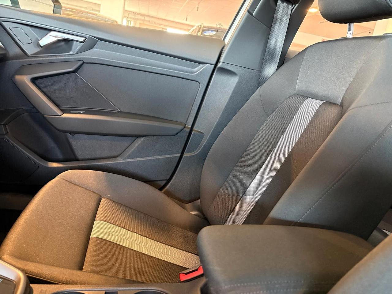 Audi A3 SPB 30 2.0 TDI S LINE EDITION S tronic TETTO