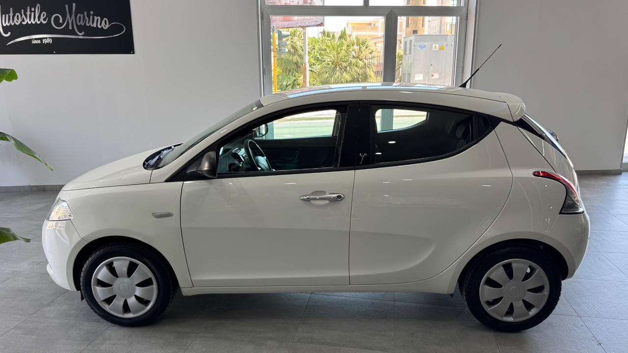 Lancia Ypsilon 1.2 69 CV 5 porte Gold