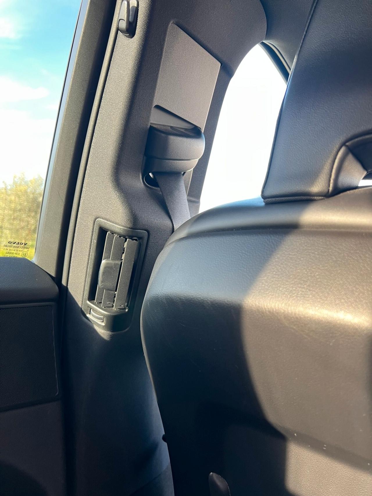 Volvo XC 60 XC60 B4 (d) AWD Geartronic R-design