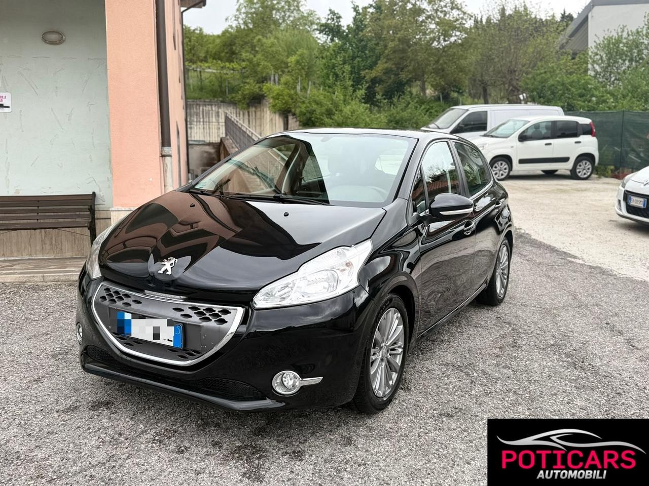 Peugeot 208 1.4 HDi 68 CV 5 porte Active Automatica
