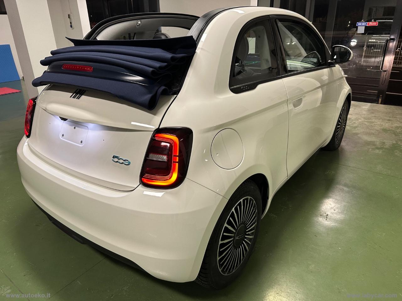 FIAT 500e Icon Cabrio