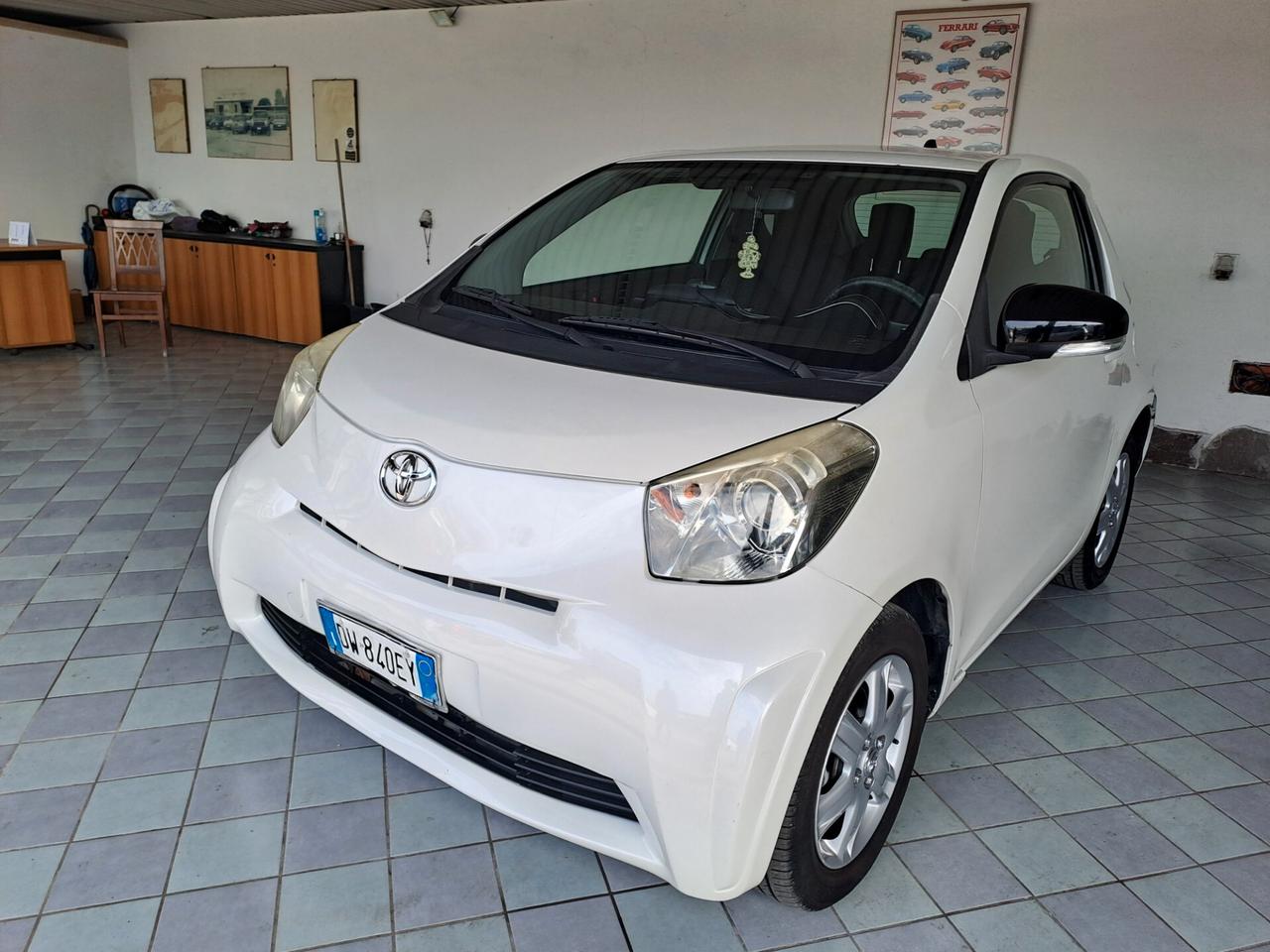 Toyota iQ 1.0 Sol automatica