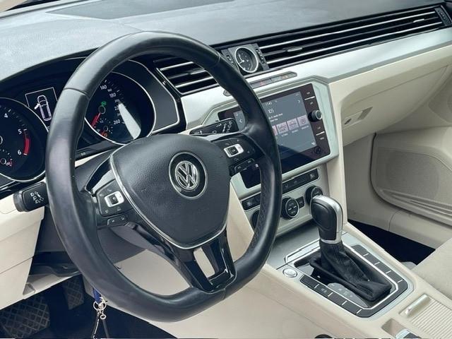 Volkswagen Passat Variant 1.6 TDI SCR DSG Business BMT