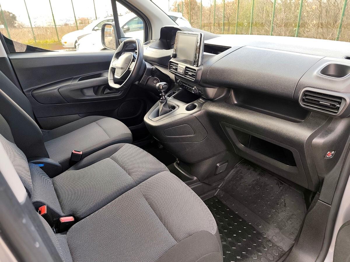 Peugeot Partner BlueHDi 130 L2 Navi, 2 Porte Laterali, Telecamera, FULL OPTIONAL!