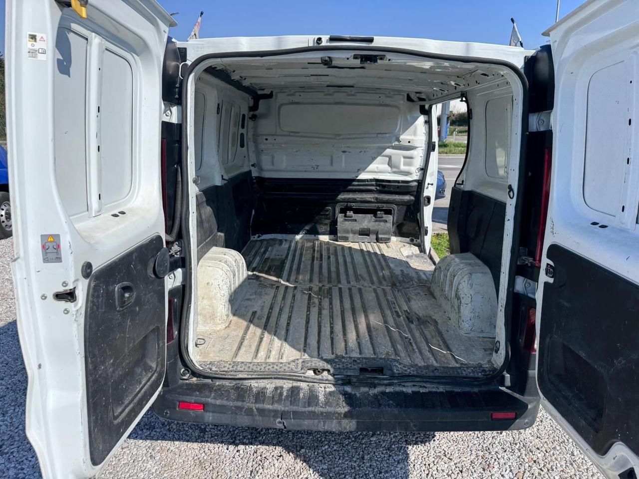 Renault Trafic T28 2.0CDi Cargo 120CV Iva Compresa