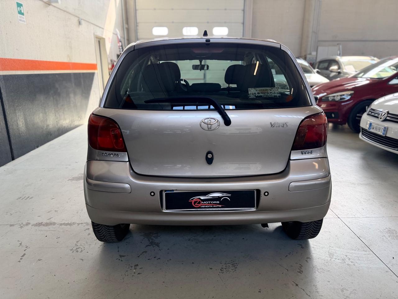 Toyota Yaris 1.3i 16V cat 5 porte Sol AUTOMATICO NEOPATENTATI