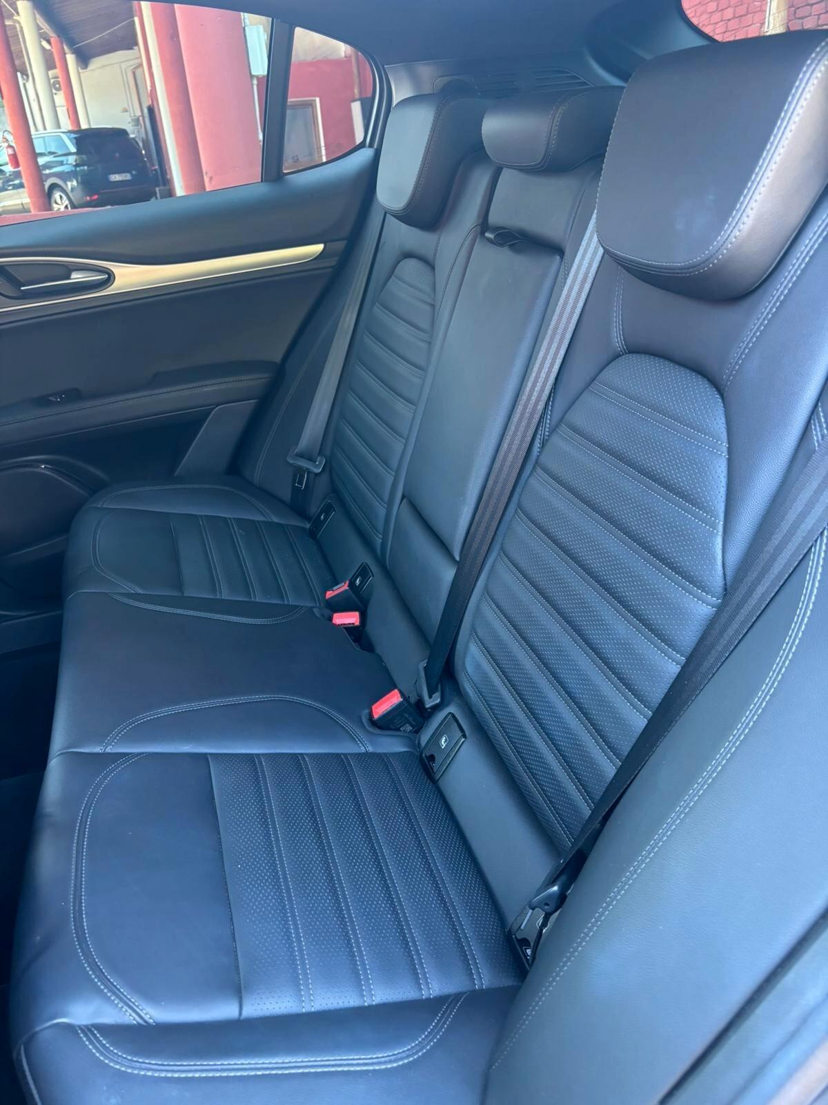 Alfa Romeo Stelvio 2.2 Turbodiesel 210 CV AT8 Q4 Veloce