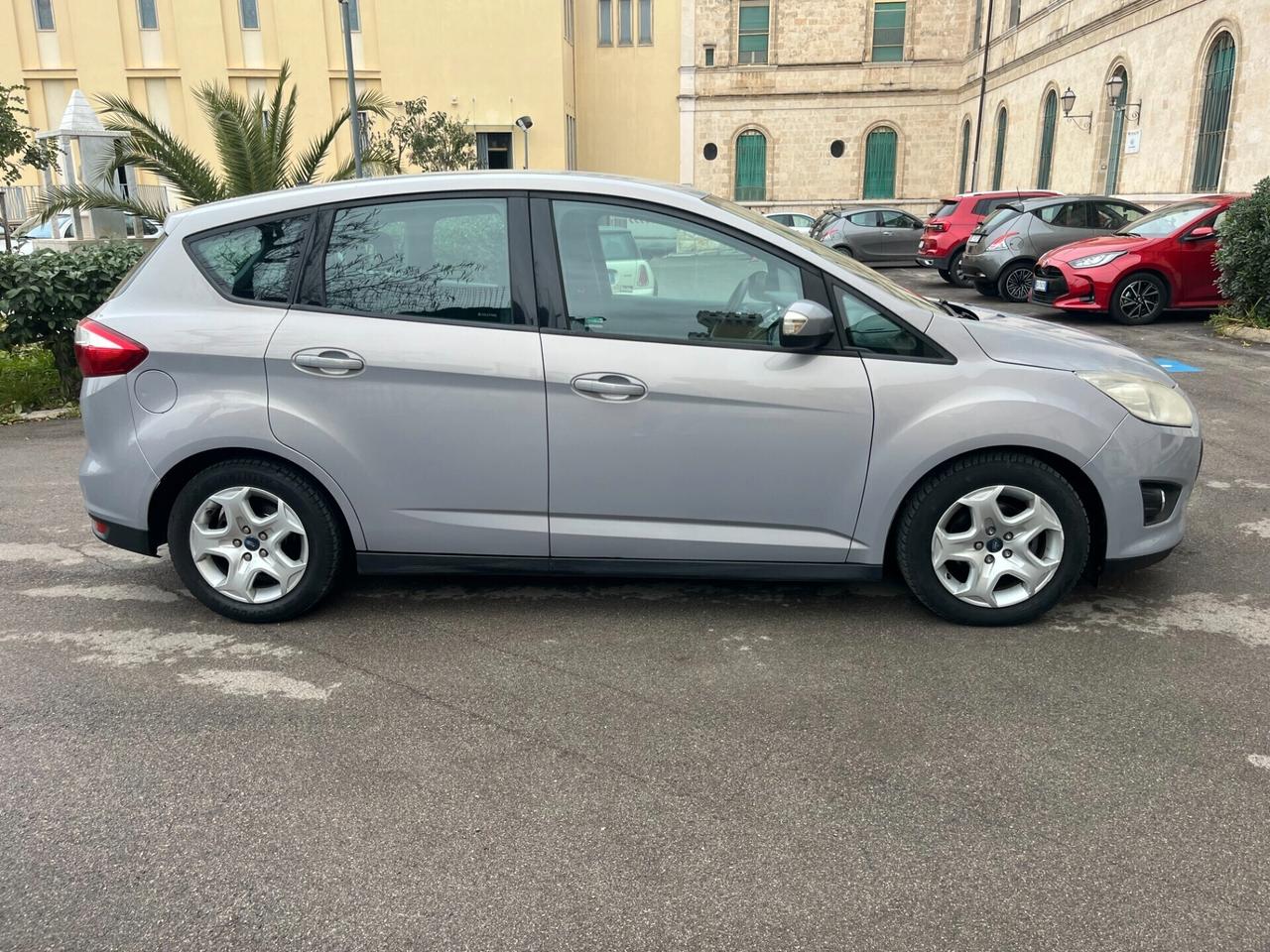Ford C-Max 1.6 TDCi 95CV Titanium Garantita