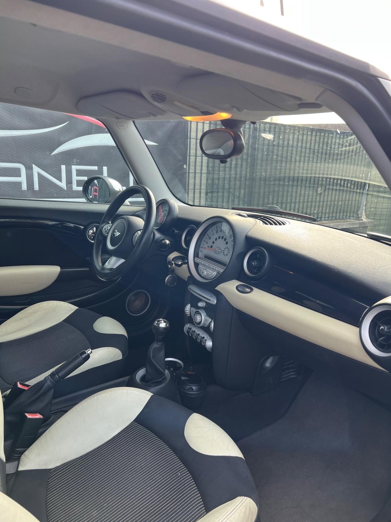 Mini 1.4 16V One Chili