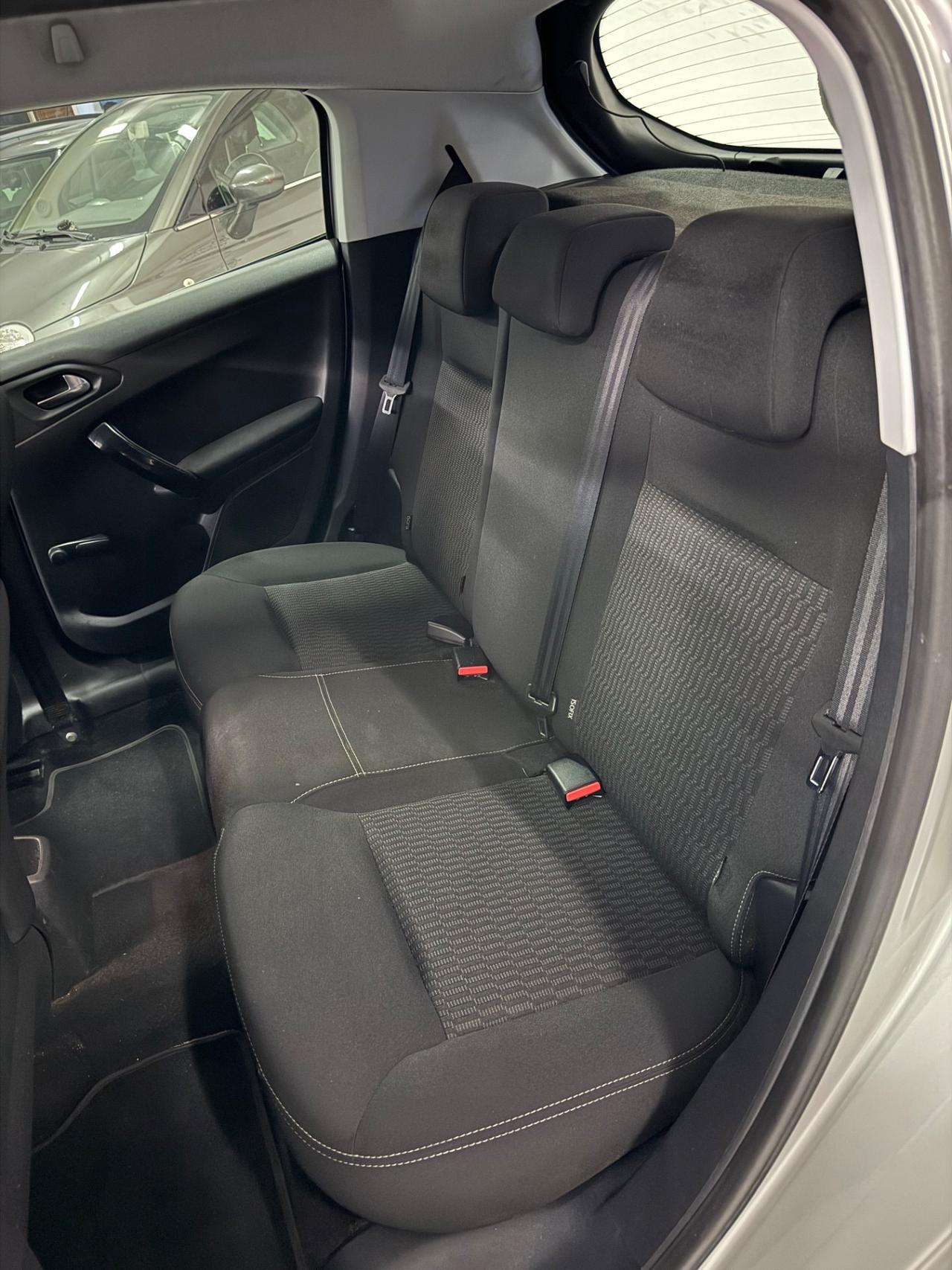 Peugeot 208 puretech 82 5p GPL ALLURE