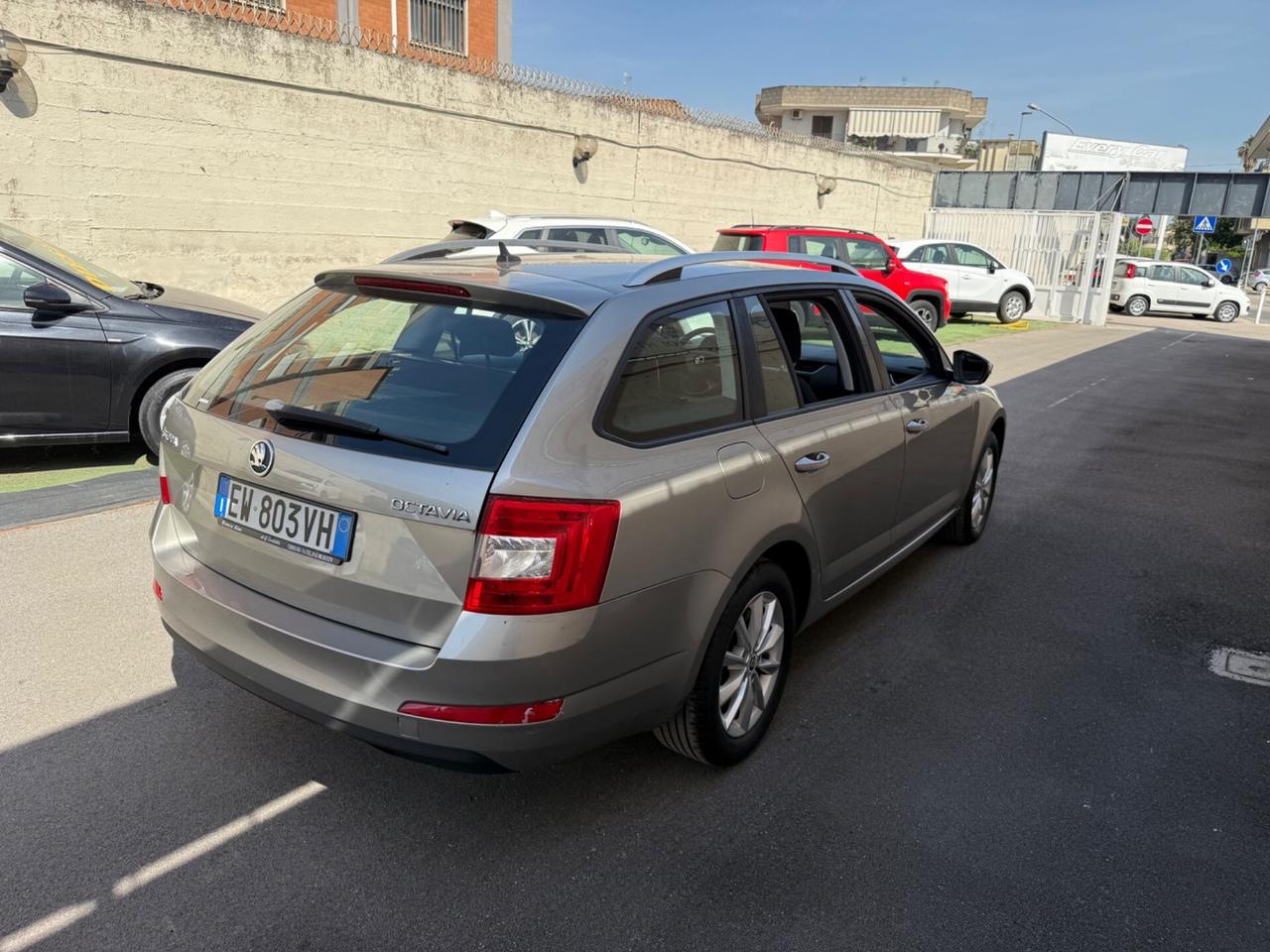Skoda Octavia Station Wagon 1.6diesel - 2014
