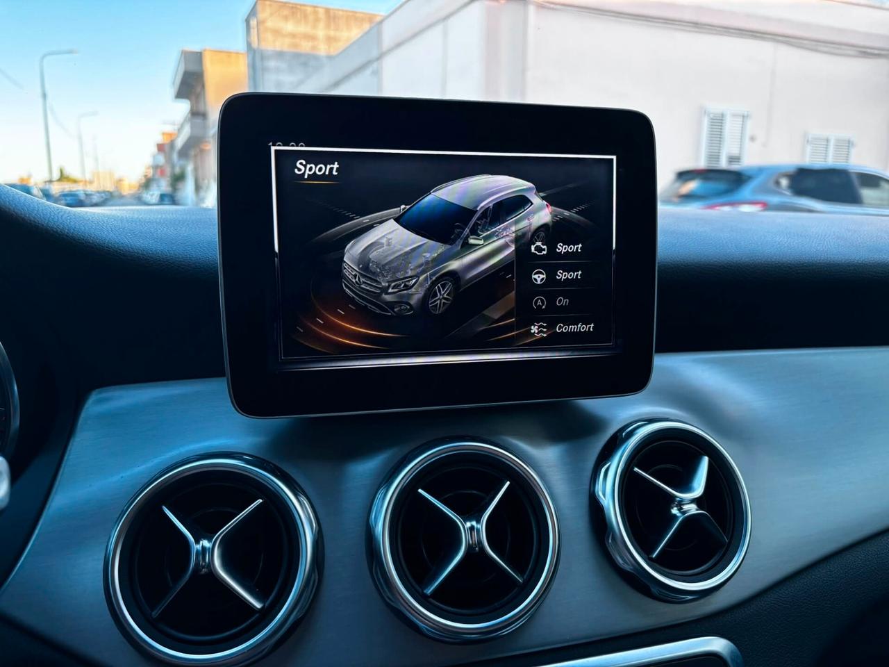 Mercedes Gla 200d Premium Night ed-2019