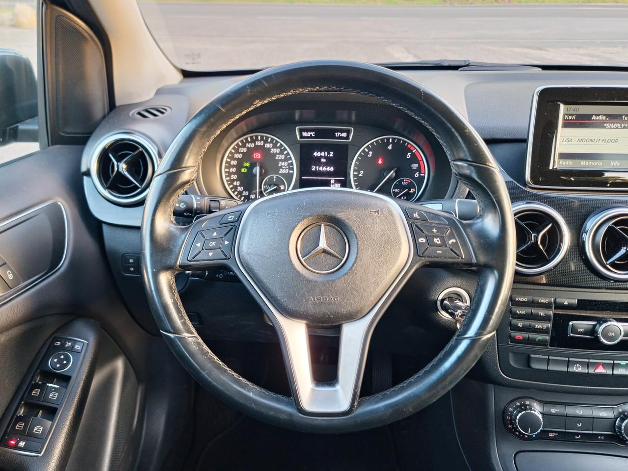 Mercedes-benz B 180 B 180 CDI Automatic Premium 2014-E5B