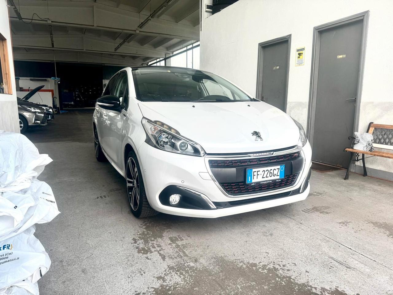 Peugeot 208 PureTech Turbo 110 EAT6 S&S 5 porte GT Line