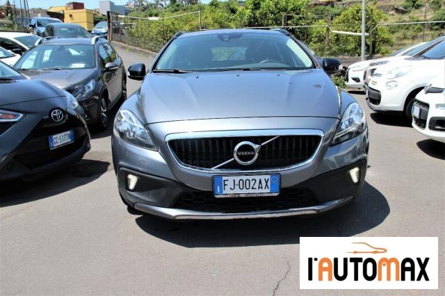 VOLVO V40 Cross Country 2.0 d2 Momentum geartronic
