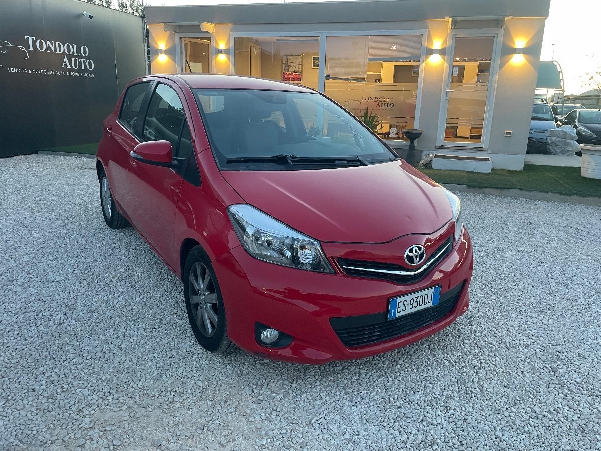 TOYOTA - Yaris - 1.3 5p. Lounge Multidrive S