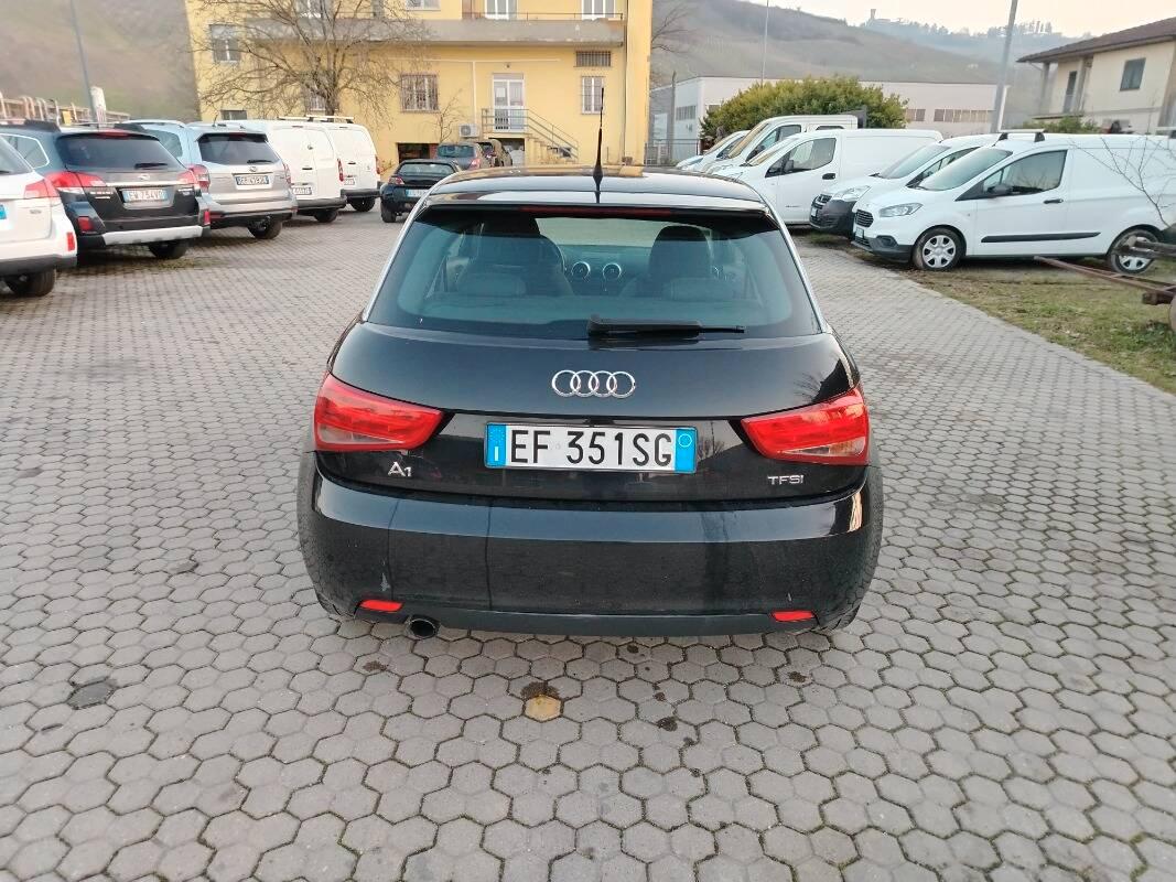 Audi A1 1.2 tfsi Attraction c clima
