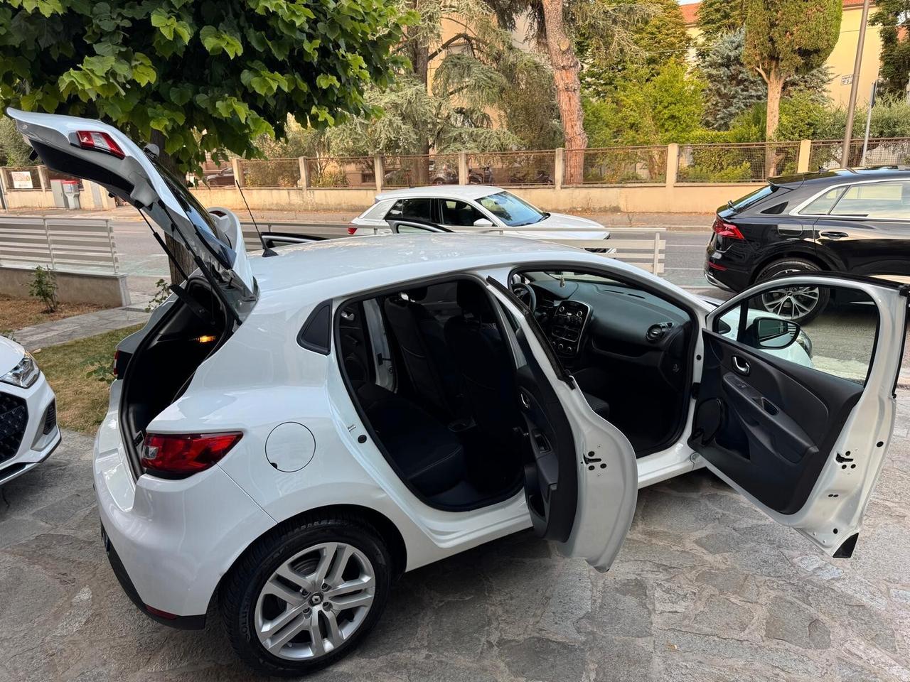 RENAULT CLIO TCe 12V 75cv GENERATION NEOPATENTATI