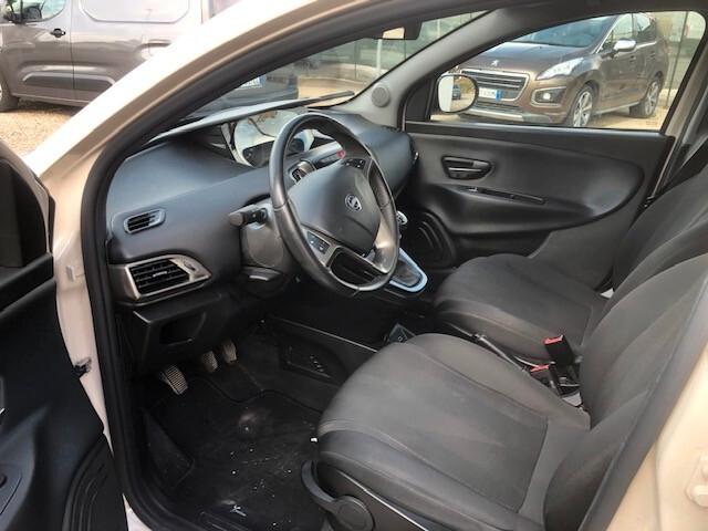 Lancia Ypsilon 1.2 69 CV 5 porte S&S Gold