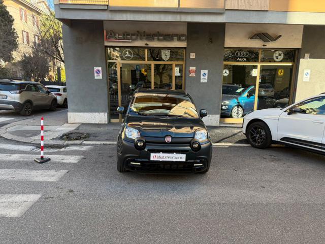 FIAT Panda 1.0 FireFly S&S Hybrid Pandina Cross-Navi-Carplay