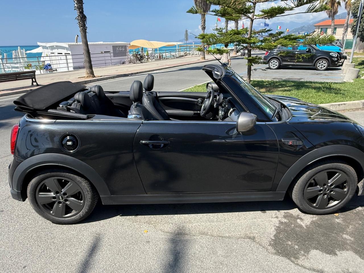 Mini 2.0 Cooper S Cabrio Yours Trim
