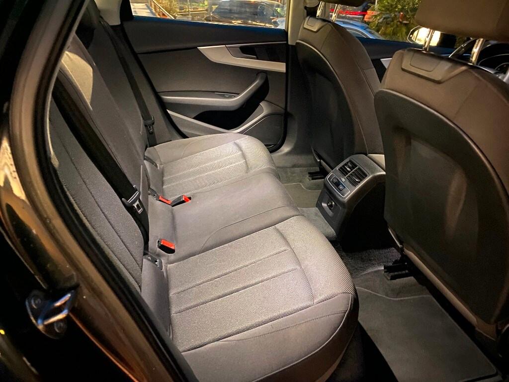 AUDI A4 5ª serie A4 Avant 2.0 TDI 150 CV S tro...