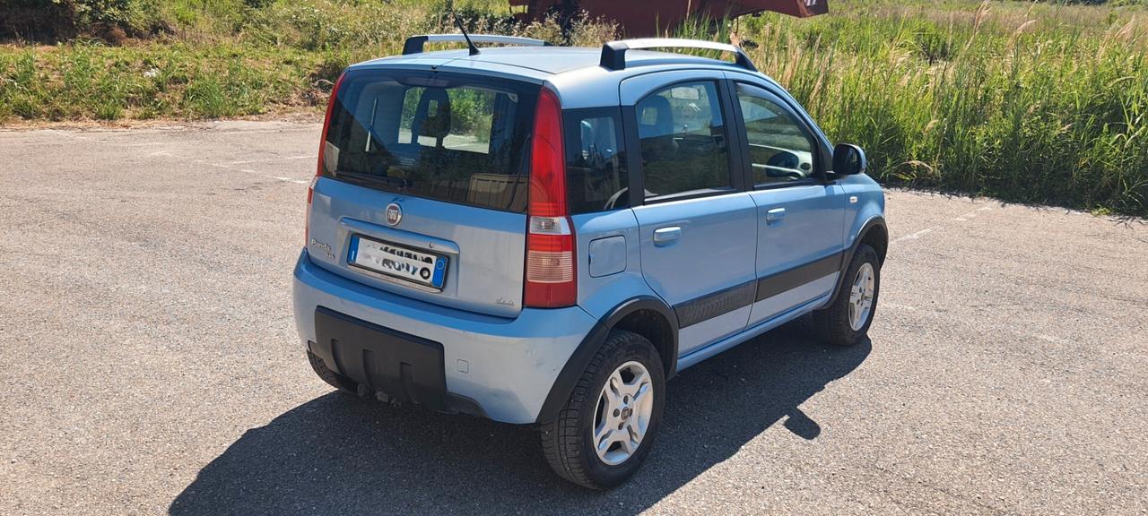 Fiat Panda 1.3 MJ 4x4 GANCIO TRAINO