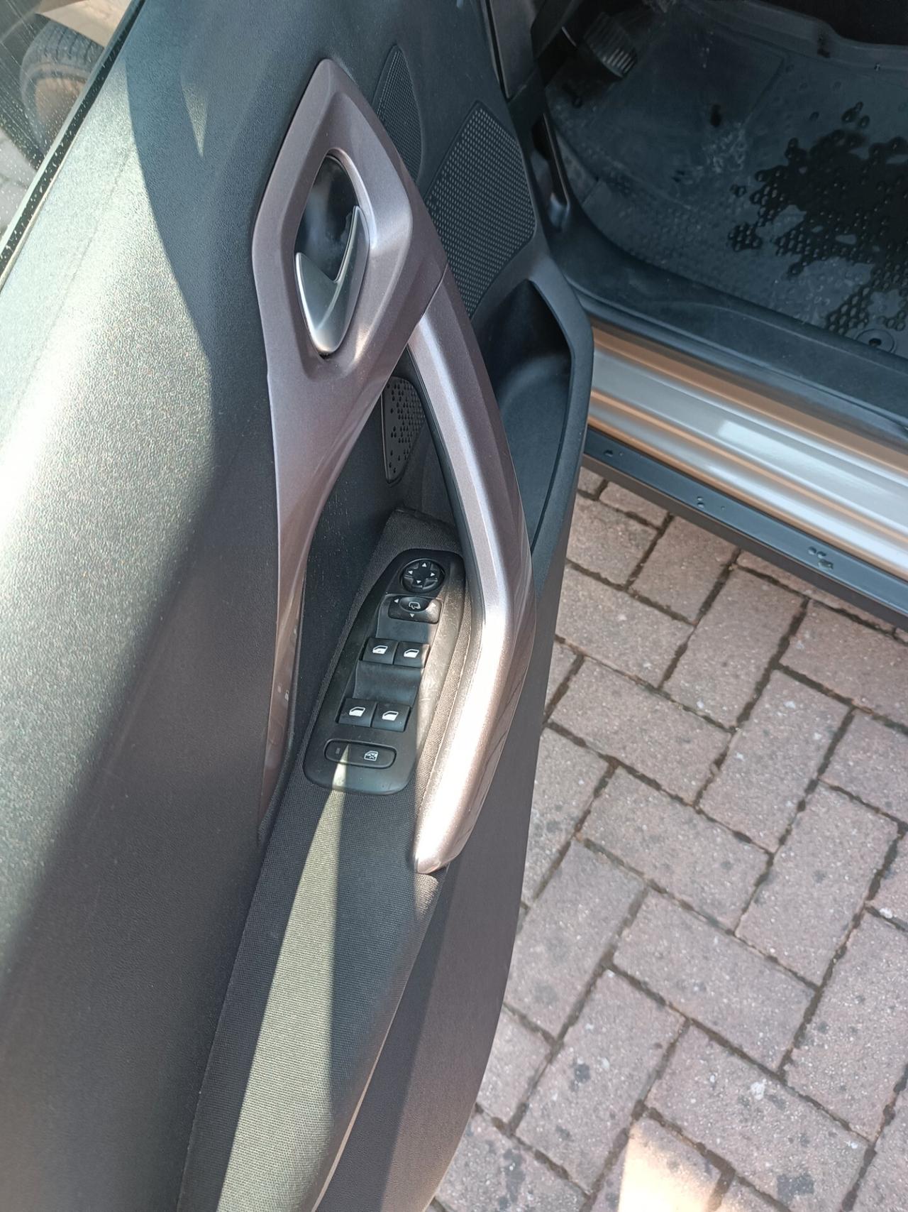 Peugeot 2008 1.6 e-HDi 92 CV Stop&Start Active
