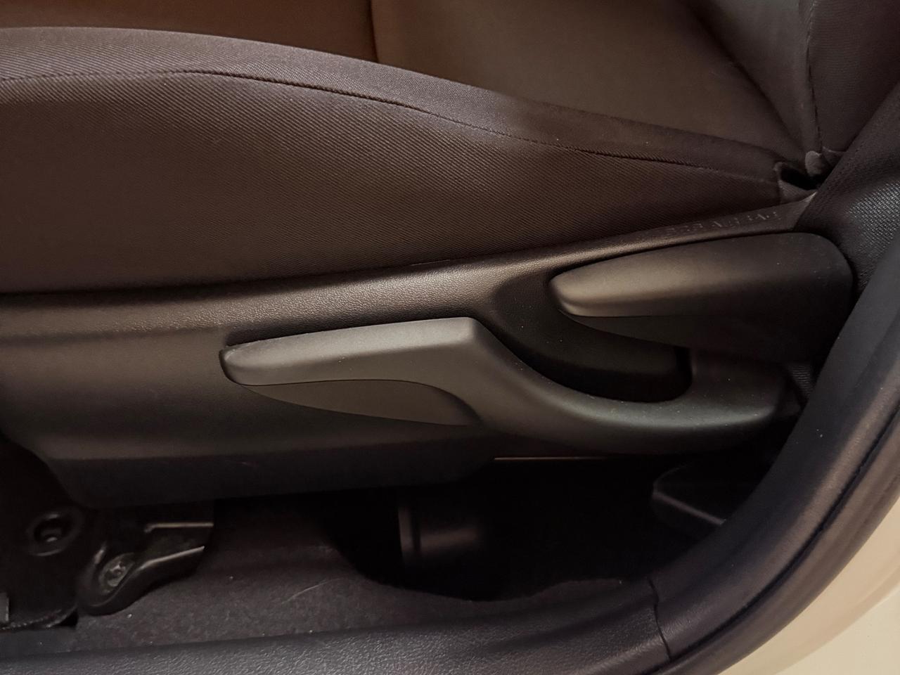 MERAVIGLIOSA TOYOTA YARIS, IN CONDIZIONI DA VETRINA CON SOLI 2930 KM