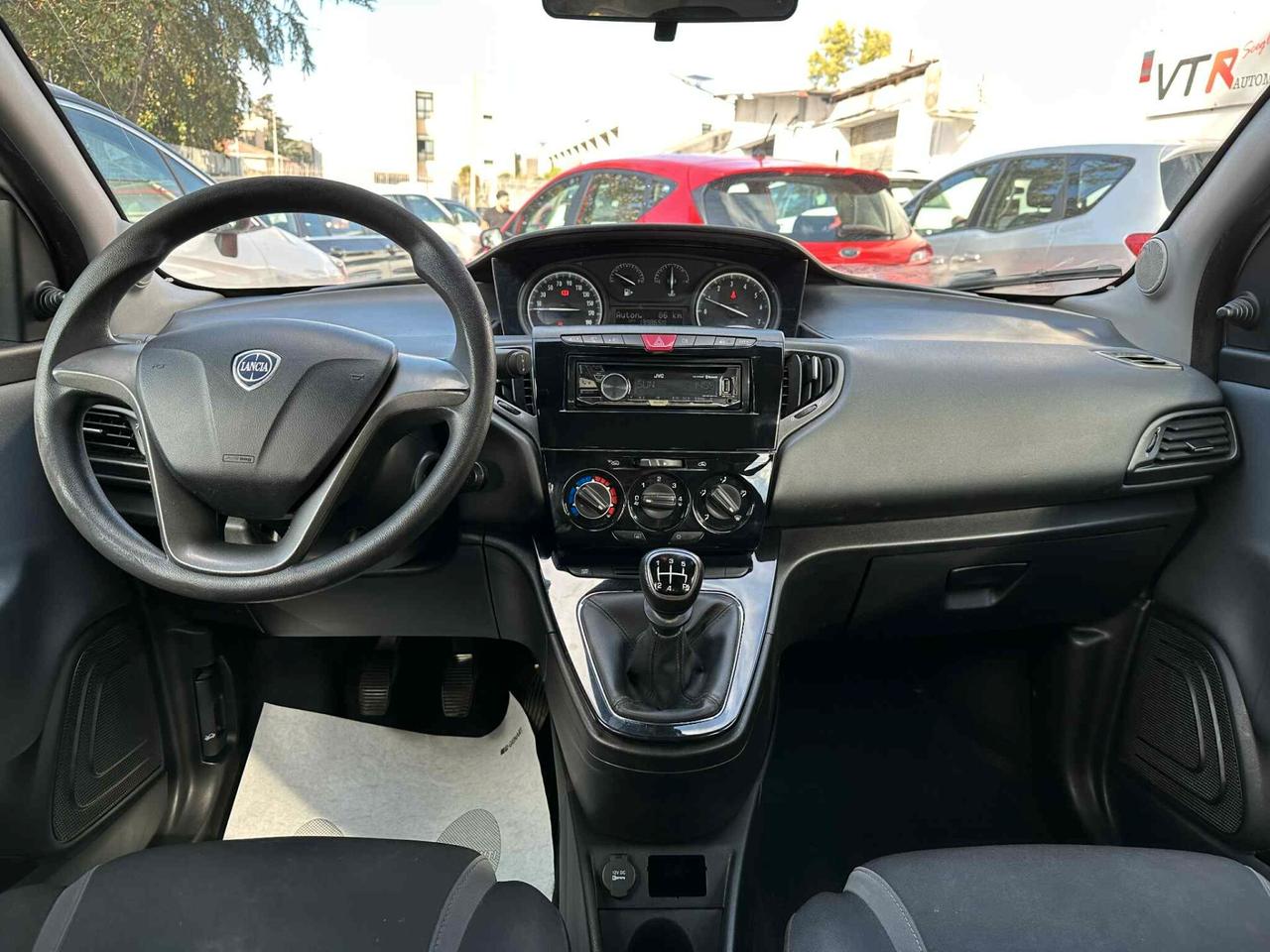 Lancia Ypsilon 1.2 69 CV 5 porte Gold