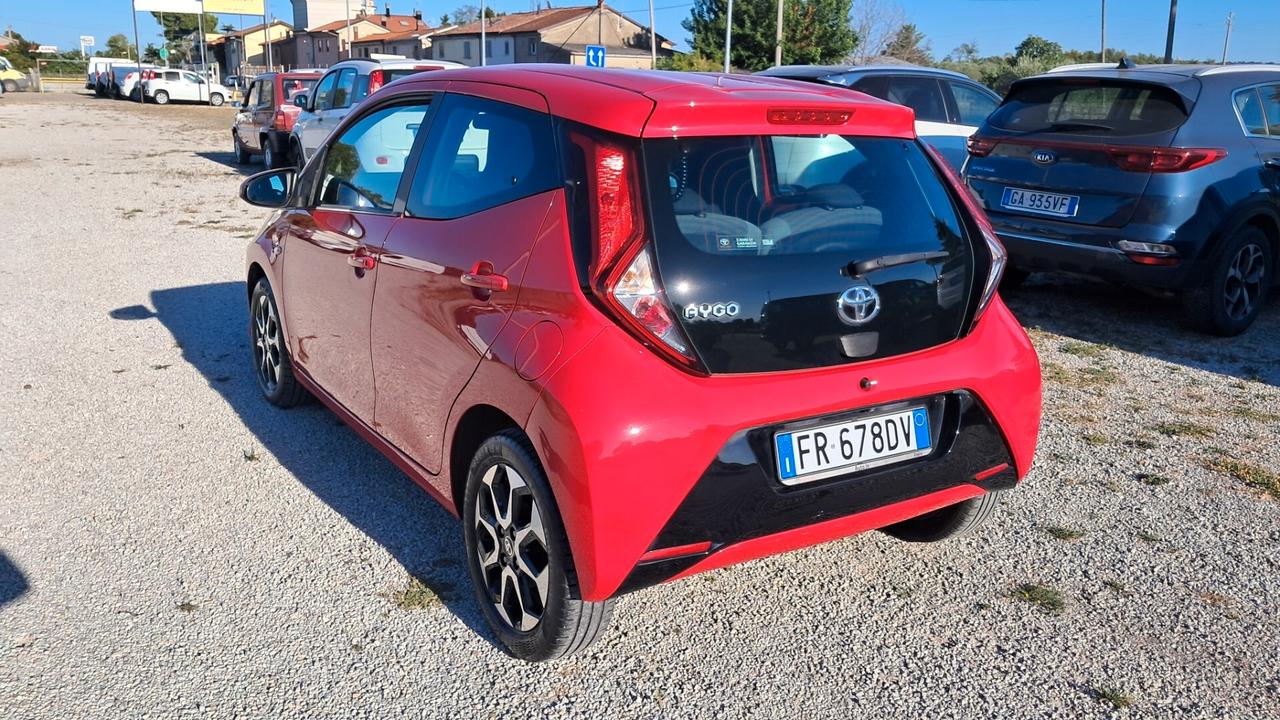 Toyota Aygo 1.0 VVT-i 72 CV 5 porte x-fun
