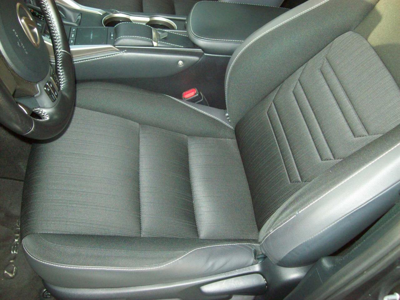 Lexus NX 300h Hybrid 4WD Business