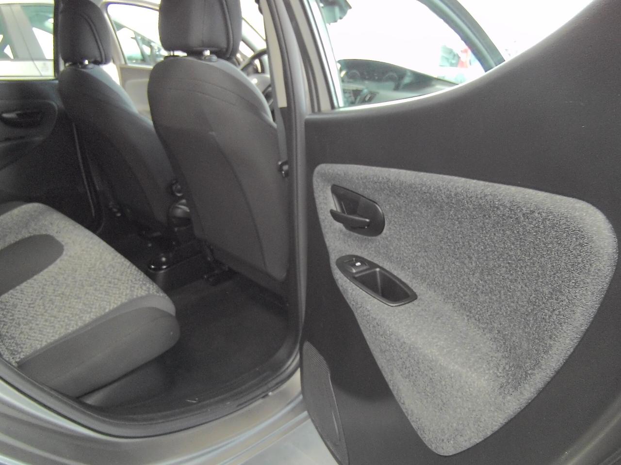 Lancia Ypsilon 1.0 FireFly 5 porte S&S Hybrid Silver Plus