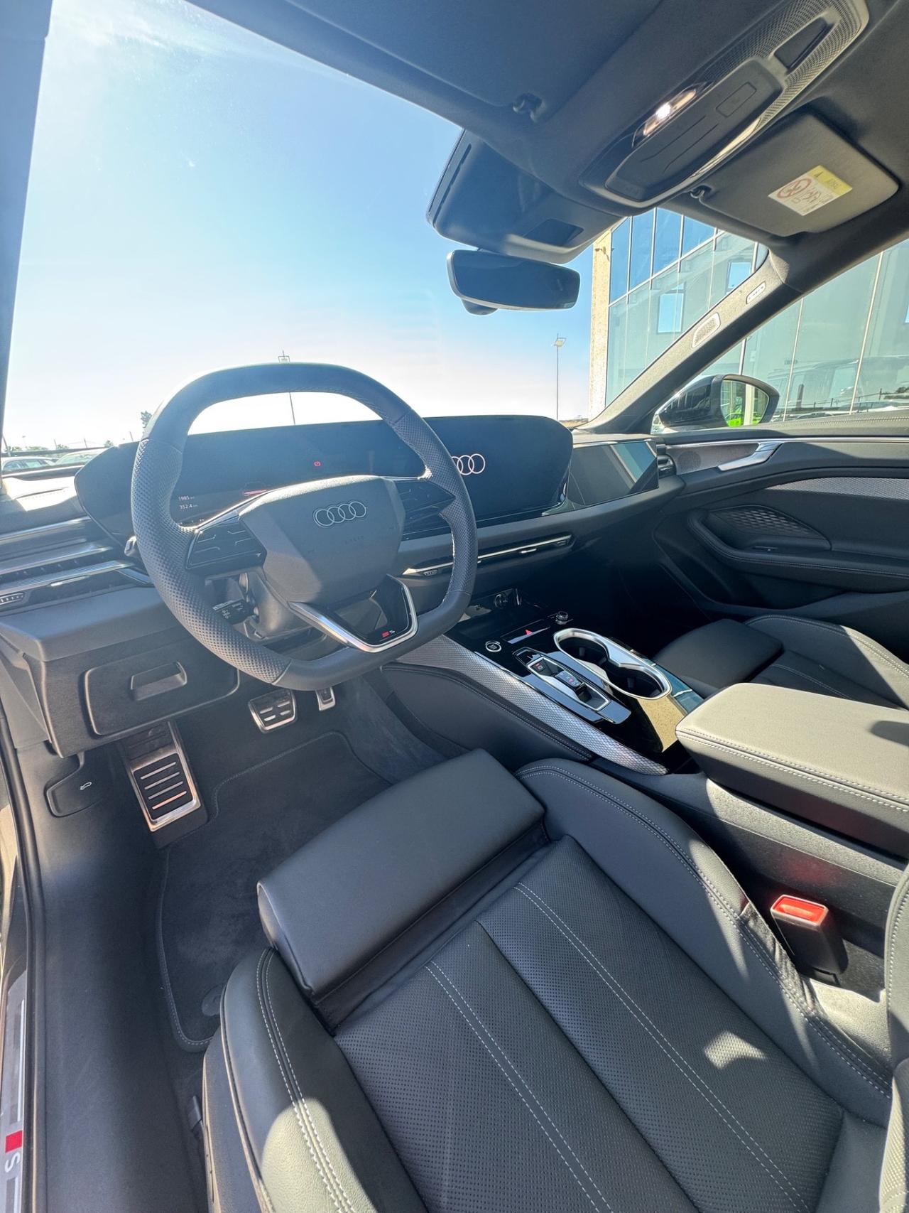Audi A6 Avant e-hybrid 220 kW S tronic quattro line edition