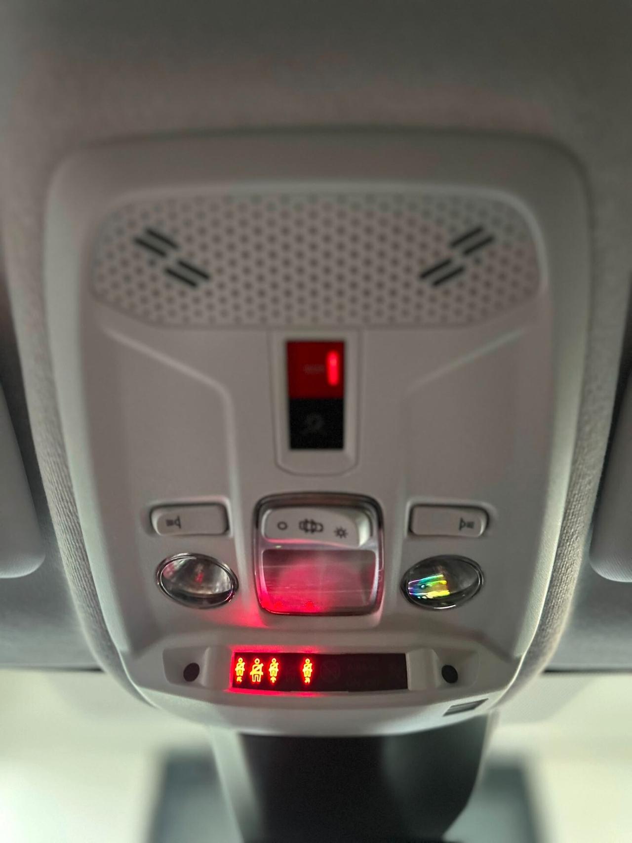 Peugeot 208 Hybrid Benzina 136 e-DCS6 Allure
