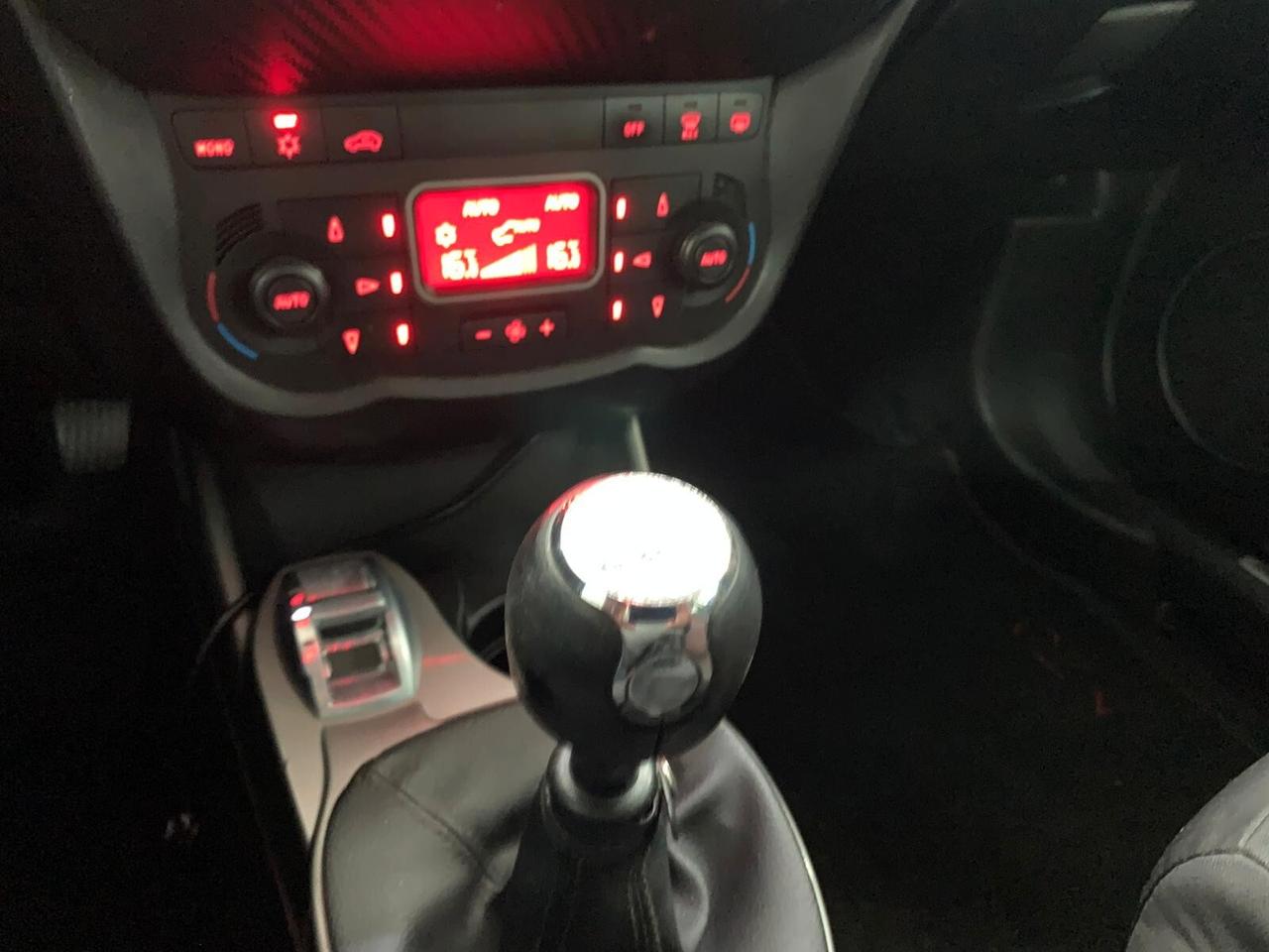 Alfa Romeo MiTo 1.3 JTDm-2 95 CV S&S Distinctive Premium Pack