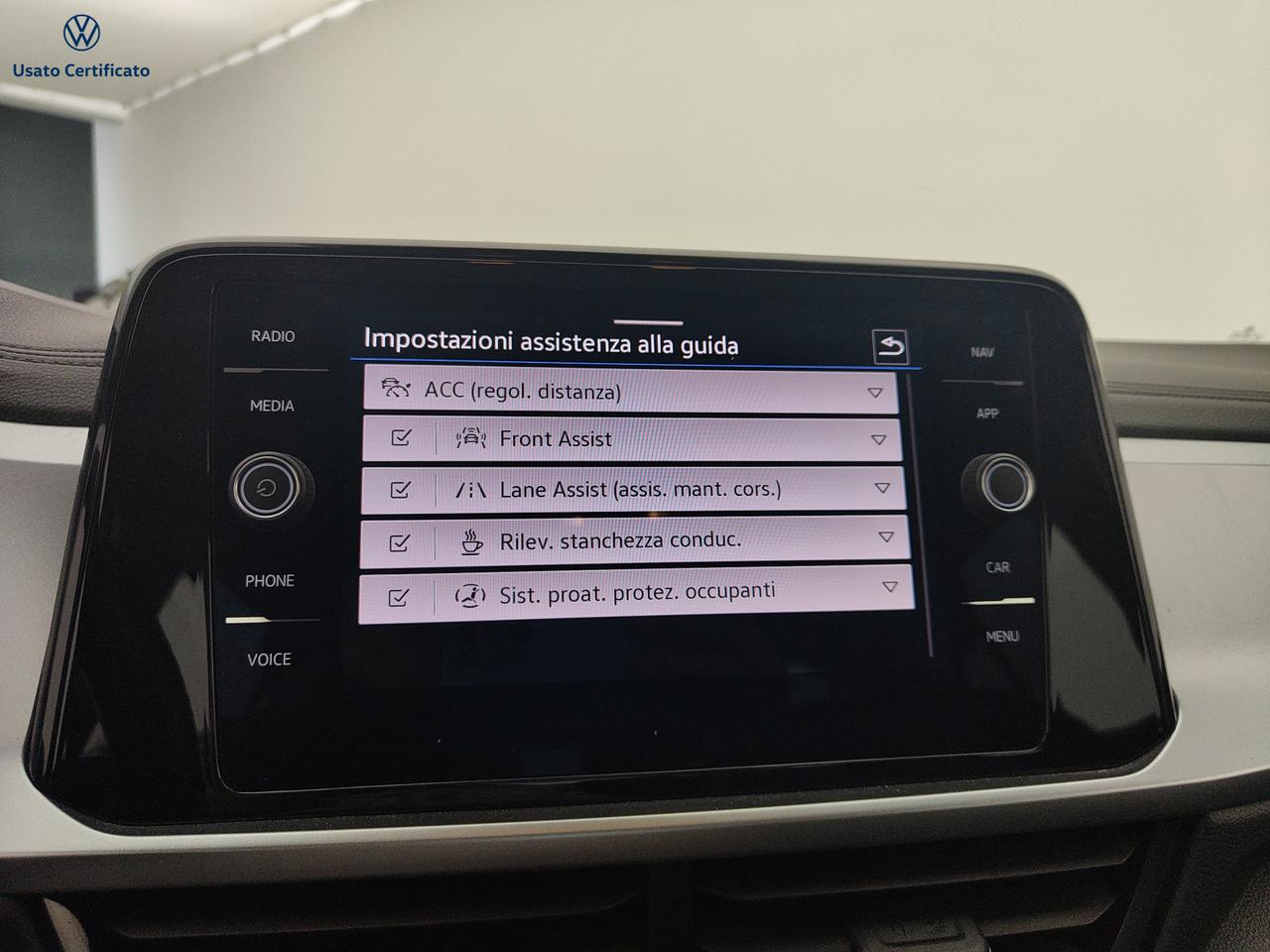 VOLKSWAGEN T-Roc - T-Roc 1.0 TSI Life