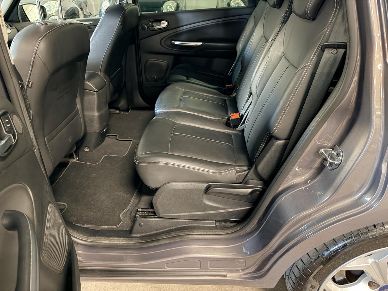 Ford S-Max 2.0 TDCi 163CV Powershift New Titanium