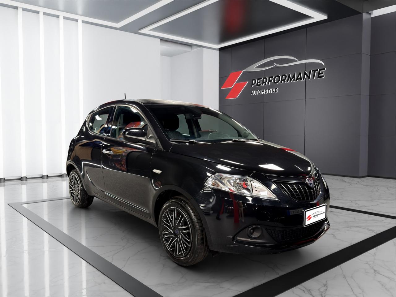 Lancia Ypsilon 1.0 firefly hybrid Silver Plus s&s 70cv