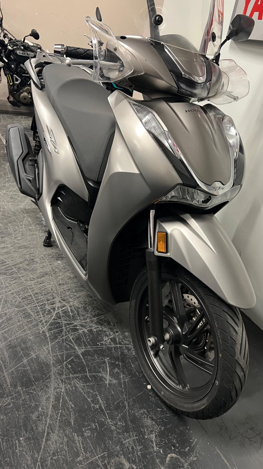 Honda SH 350 i