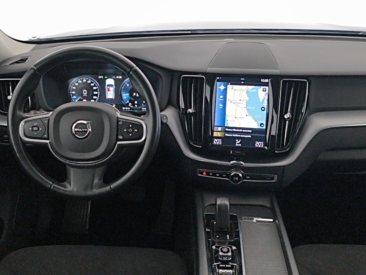 Volvo XC60 2.0 b4 Momentum Pro awd