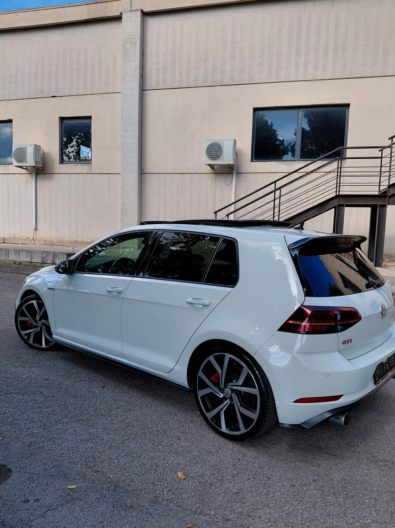 Volkswagen Golf GTI Performance 2.0 245 CV TSI DSG 5p. BMT