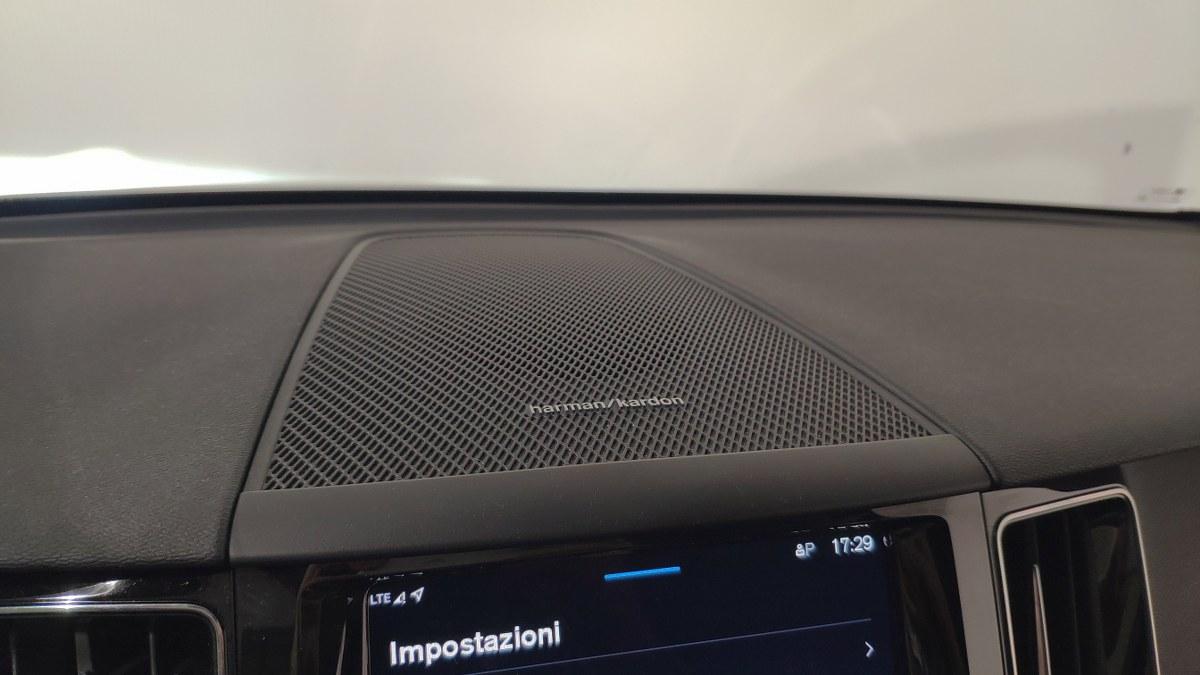 VOLVO Xc60 B5 Mild Hybrid Awd Automatico Plus Dark