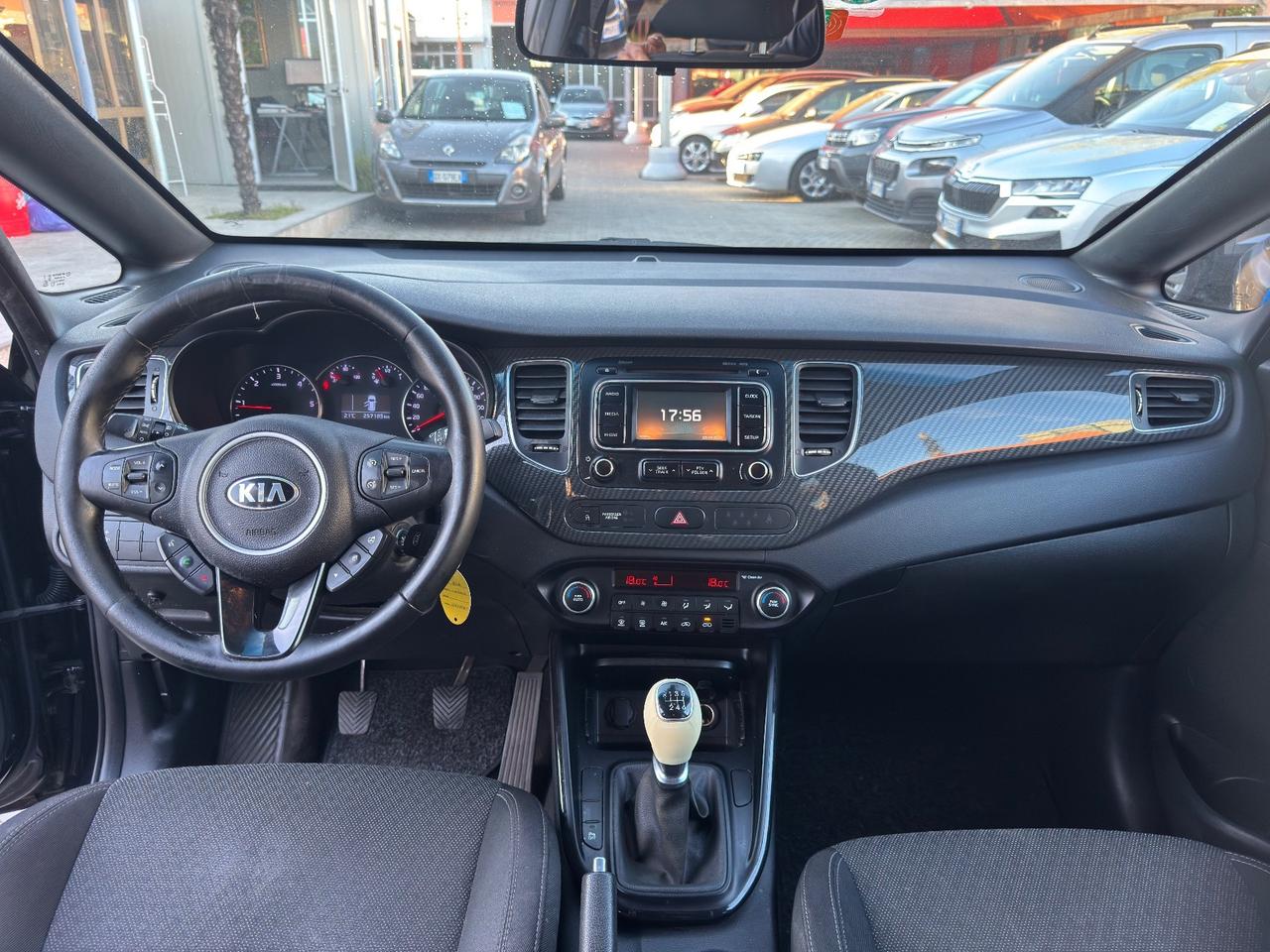 Kia Carens 1.7 CRDi 7 POSTI ADATTA A NEOPATENTATI 115 CV Class