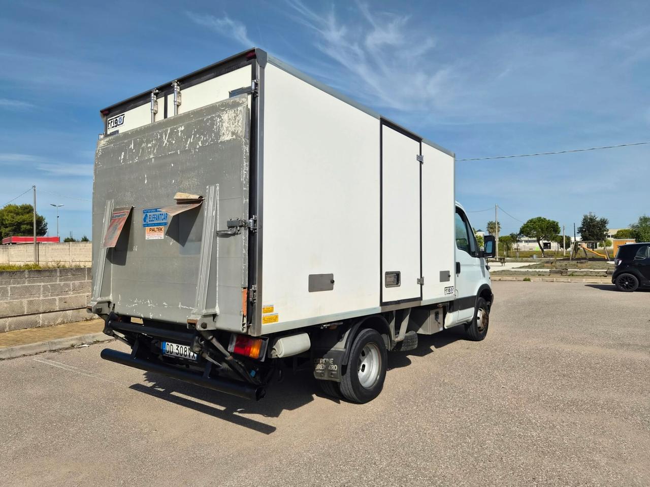 Iveco Daily 35C10 Cassa Isotermica Coibentata con Sponda Idraulica ruote gemellate